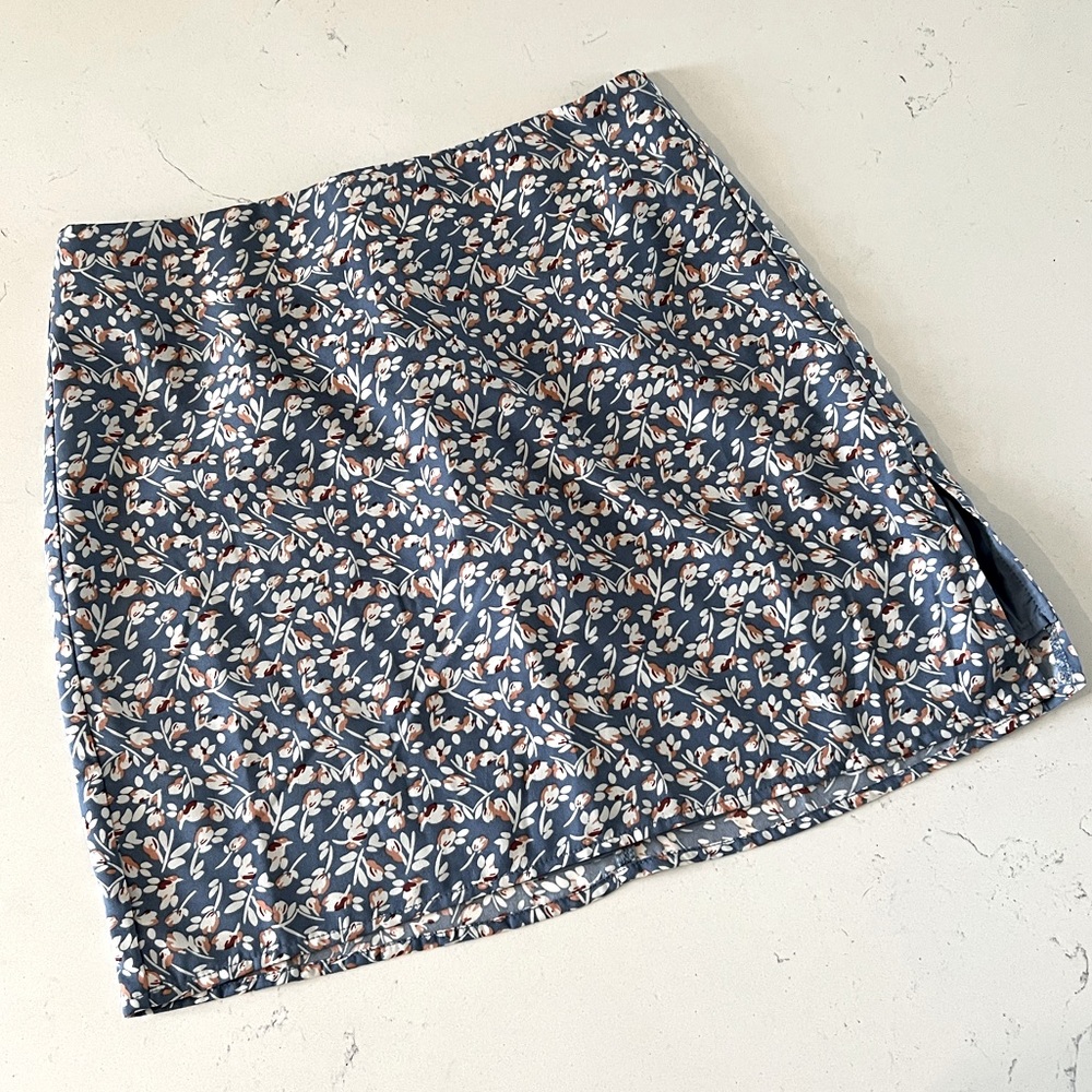 Pink Lily floral mini skirt